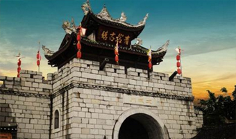 贵州青岩古镇黄老伯